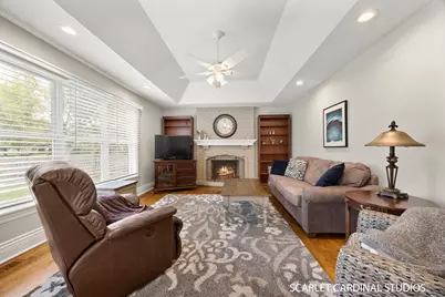 2010 Canterbury Place, Wheaton, IL 60189 - Photo 11