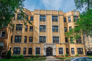 2036 W Arthur Ave, Chicago, IL 60645 - Photo 1