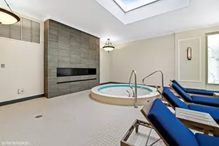 57 E Delaware Pl, Chicago, IL 60611 - Photo 17
