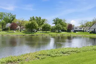 1324 Queensgreen Cir, Naperville, IL 60563 - Photo 21