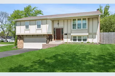 224 E Cedarwood Court, Palatine, IL 60067 - Photo 1