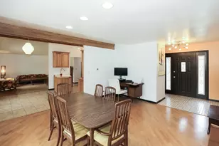 218 E Nerge Rd, Roselle, IL 60172 - Photo 9