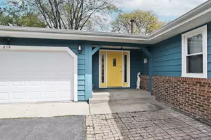 218 E Nerge Rd, Roselle, IL 60172 - Photo 3