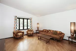 218 E Nerge Rd, Roselle, IL 60172 - Photo 15