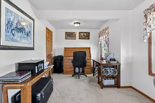 34007 Pearl St, Kirkland, IL 60146 - Photo 9