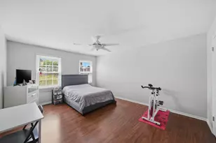 216 Whitewood Dr, Streamwood, IL 60107 - Photo 9