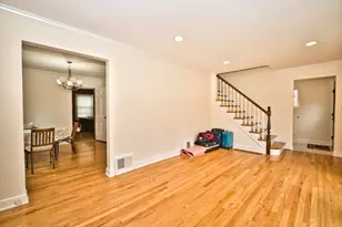 6707 N St Louis Ave, Lincolnwood, IL 60712 - Photo 5