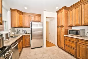 6707 N St Louis Ave, Lincolnwood, IL 60712 - Photo 11