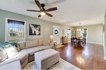 901 S Hillside Avenue, Elmhurst, IL 60126 - Photo 3
