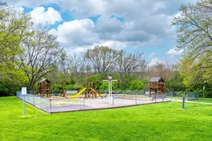 425 Walnut Creek Ln, Lisle, IL 60532 - Photo 21