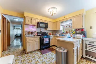 2826 N 72nd Ct, Elmwood Park, IL 60707 - Photo 7