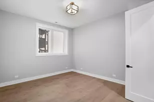 1627 W Warren Blvd, Chicago, IL 60612 - Photo 11
