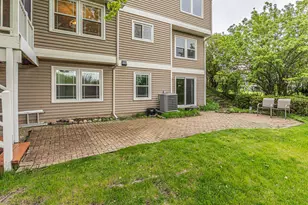 904 Warwick Ln, Lake Zurich, IL 60047 - Photo 37