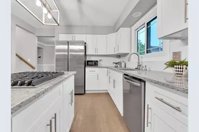 904 Warwick Lane, Lake Zurich, IL 60047 - Photo 9