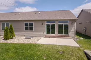 1903 Dunraven Rd, Bloomington, IL 61704 - Photo 29