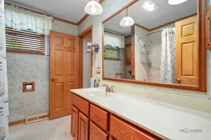 615 E Golf Rd, Libertyville, IL 60048 - Photo 23