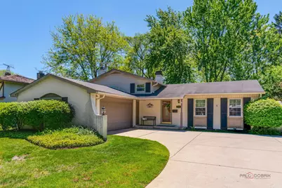 615 E Golf Road, Libertyville, IL 60048 - Photo 1