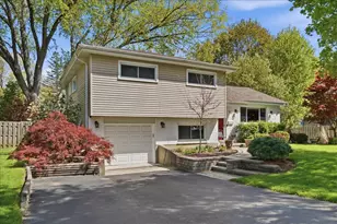 758 7th Ave, Libertyville, IL 60048 - Photo 3