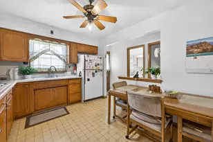 549 E 168th St, South Holland, IL 60473 - Photo 5