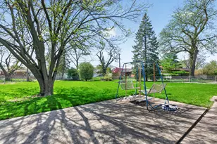 549 E 168th St, South Holland, IL 60473 - Photo 15