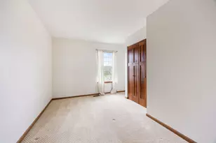 909 Fox Chase Dr Dr, Round Lake Beach, IL 60073 - Photo 25