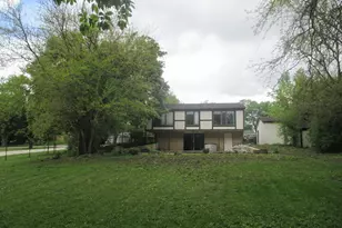 2N131 Willard St, Carol Stream, IL 60188 - Photo 35