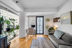 160 E Illinois St, Chicago, IL 60611 - Photo 5