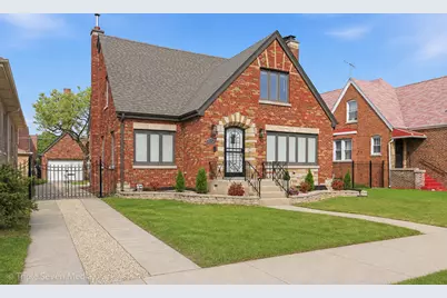 8034 S Clyde Avenue, Chicago, IL 60617 - Photo 1