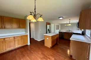 871 Taralon Trail, Lake in the Hills, IL 60156 - Photo 7