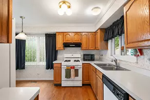 1493 Exeter Ln, South Elgin, IL 60177 - Photo 11
