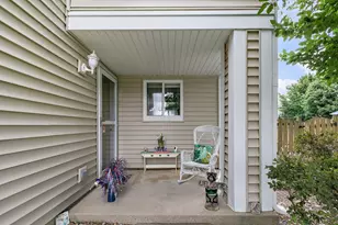 1493 Exeter Ln, South Elgin, IL 60177 - Photo 3