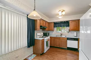 1493 Exeter Ln, South Elgin, IL 60177 - Photo 9