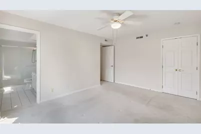 7011 W Touhy Avenue #509, Niles, IL 60714 - Photo 9