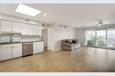 7011 W Touhy Avenue #509, Niles, IL 60714 - Photo 5