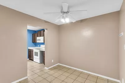 1909 Melrose Drive #B, Champaign, IL 61820 - Photo 13