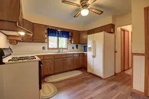 310 E 3rd St, Tampico, IL 61283 - Photo 11