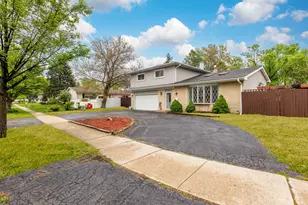409 Hillcrest Ln, Lombard, IL 60148 - Photo 3