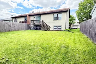 653 Ziegler Dr, Grayslake, IL 60030 - Photo 3