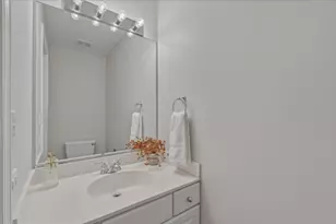 1524 Woodbury Cir, Gurnee, IL 60031 - Photo 11