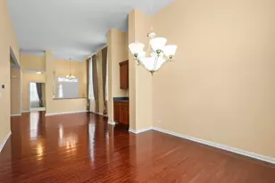 239 Pawtucket Ave, Elgin, IL 60124 - Photo 11