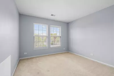 239 Pawtucket Avenue, Elgin, IL 60124 - Photo 23
