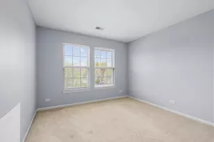 239 Pawtucket Ave, Elgin, IL 60124 - Photo 23