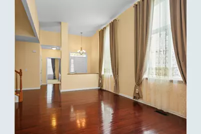239 Pawtucket Avenue, Elgin, IL 60124 - Photo 9