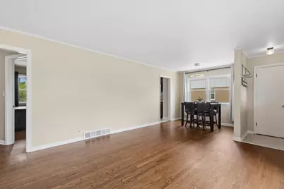 1304 Dennis Place, Des Plaines, IL 60018 - Photo 17