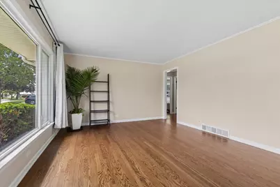 1304 Dennis Place, Des Plaines, IL 60018 - Photo 3