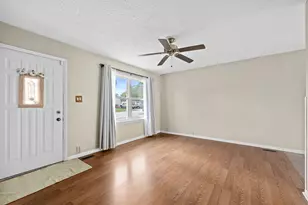 625 Lynn Ave, Romeoville, IL 60446 - Photo 5