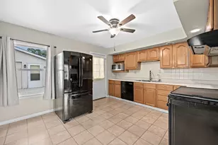 625 Lynn Ave, Romeoville, IL 60446 - Photo 7