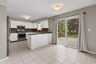 75 Hampton Street, Cary, IL 60013 - Photo 3
