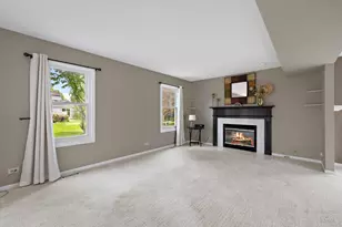 75 Hampton St, Cary, IL 60013 - Photo 9