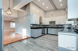 85 Kingman Ln, Hoffman Estates, IL 60169 - Photo 13